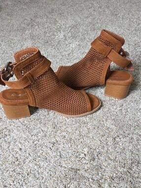 Qupid Perforated Open-Toe Suede Block Heel Boots - Tan Brown